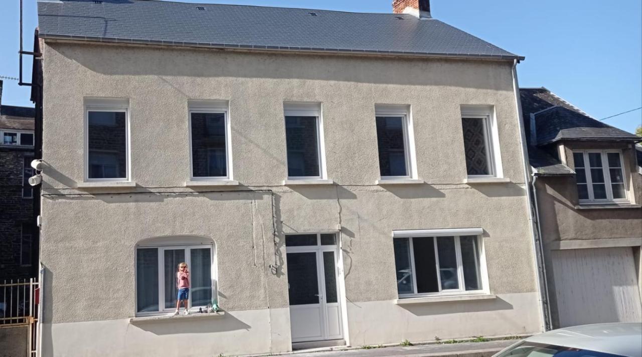 La Cabane Des Pecheurs Pont-d'Ouilly Exterior photo